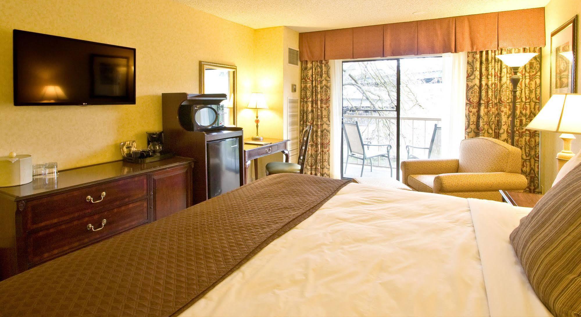 Inn At The Commons Medford Exterior foto